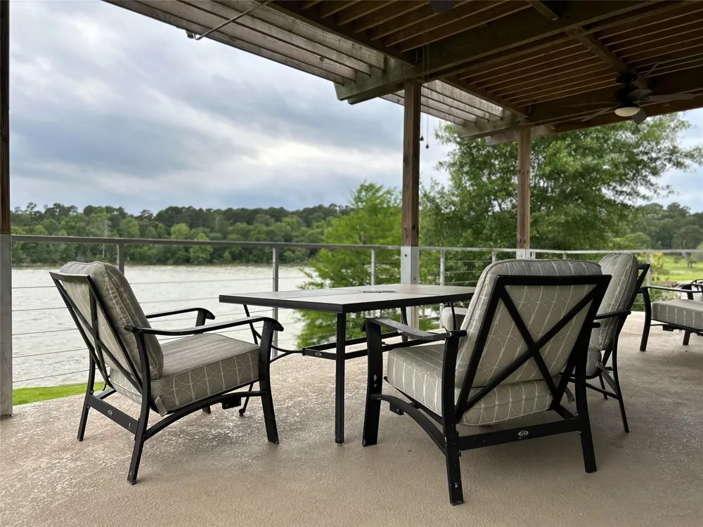 68 Edgewater Way Point Blank, TX 77364