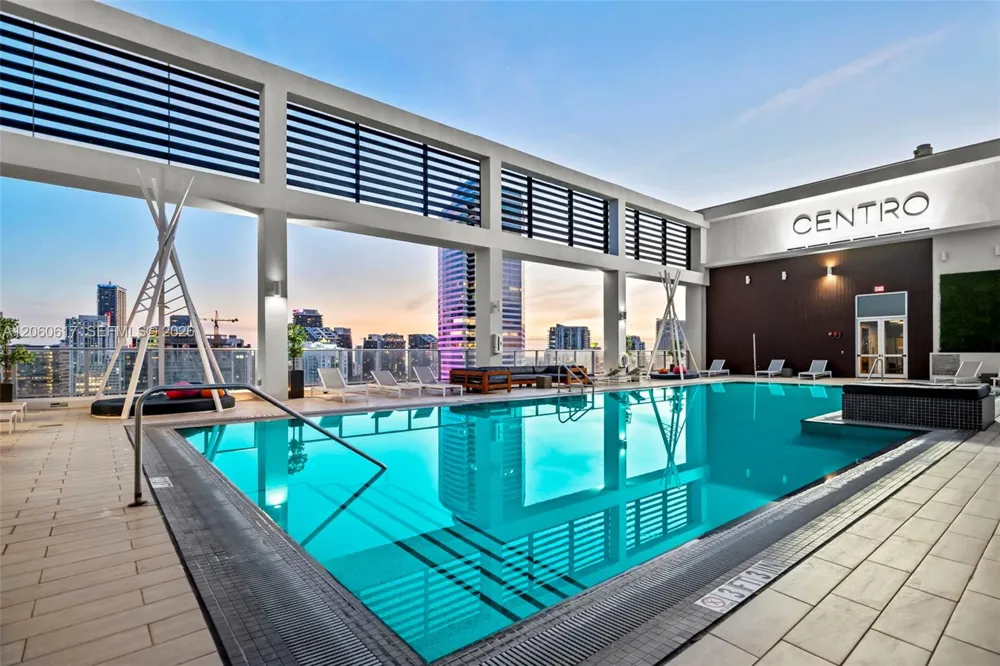 151 SE 1st St #2511 Miami, FL 33131