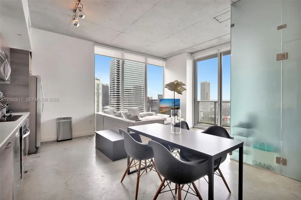 151 SE 1st St #2511 Miami, FL 33131