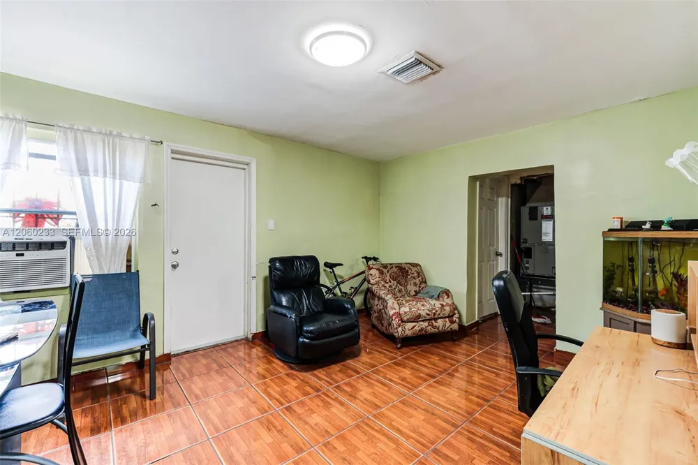 578 NW 97th St Miami, FL 33150