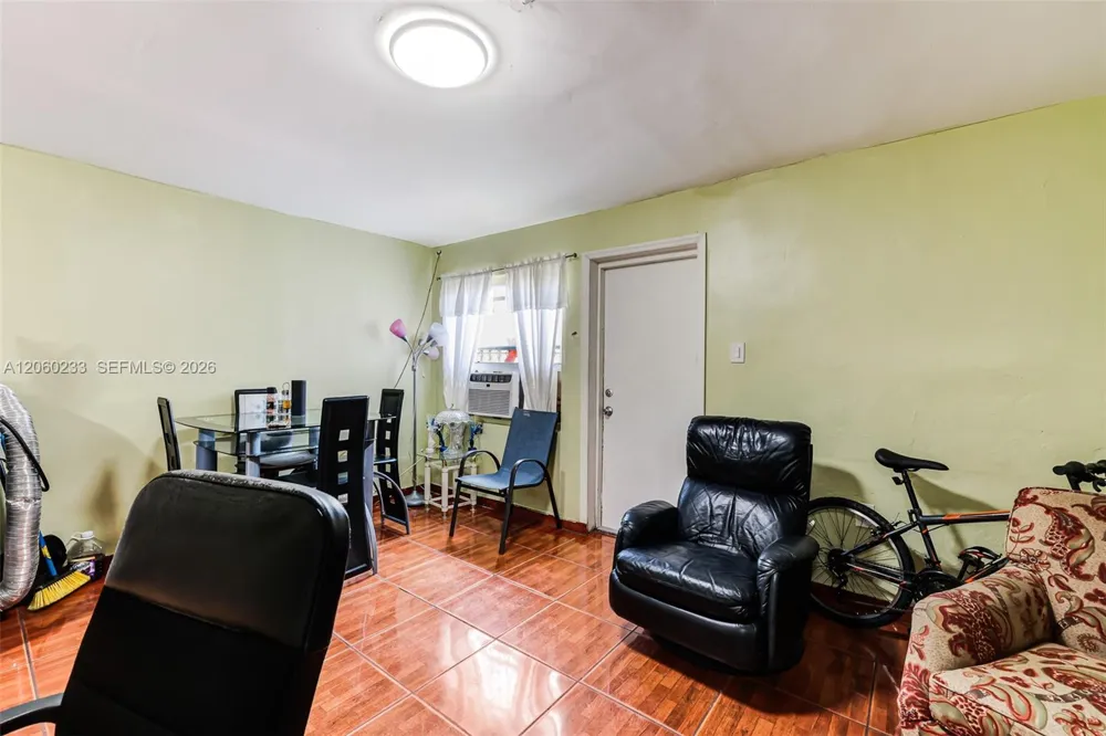 578 NW 97th St Miami, FL 33150