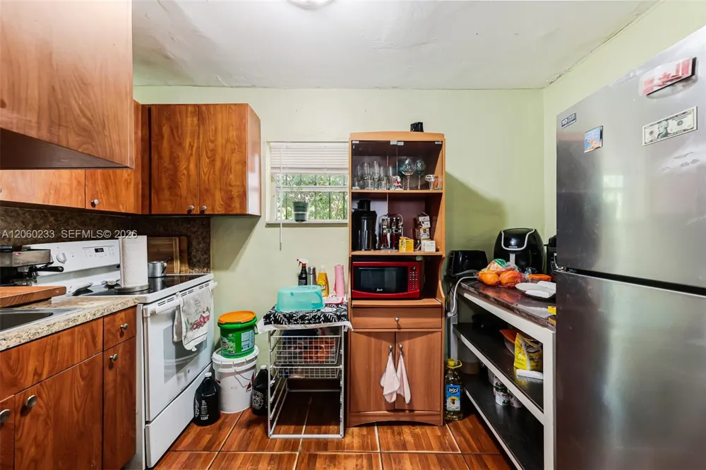 578 NW 97th St Miami, FL 33150