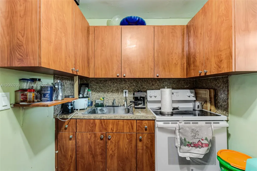 578 NW 97th St Miami, FL 33150