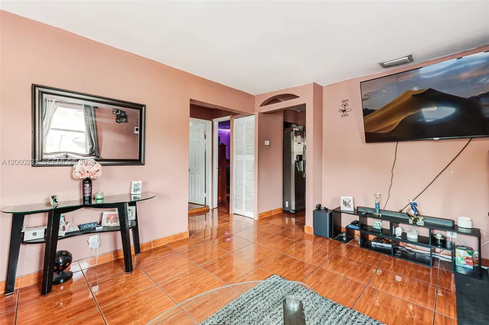 578 NW 97th St Miami, FL 33150
