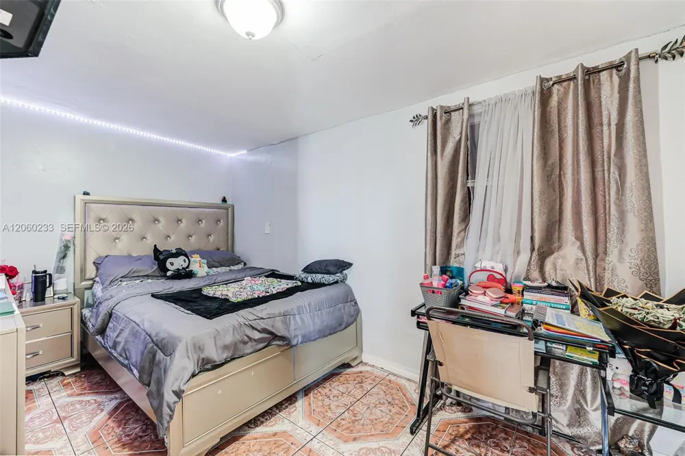 578 NW 97th St Miami, FL 33150