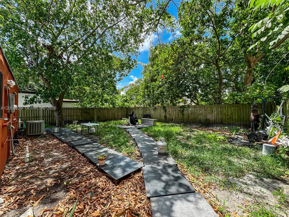 578 NW 97th St Miami, FL 33150