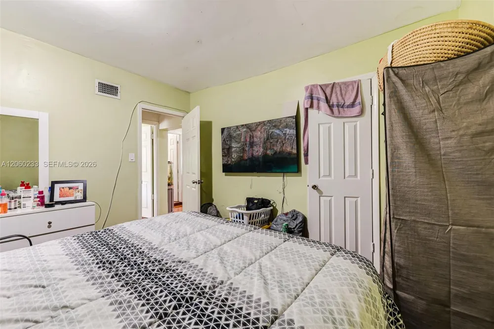 578 NW 97th St Miami, FL 33150