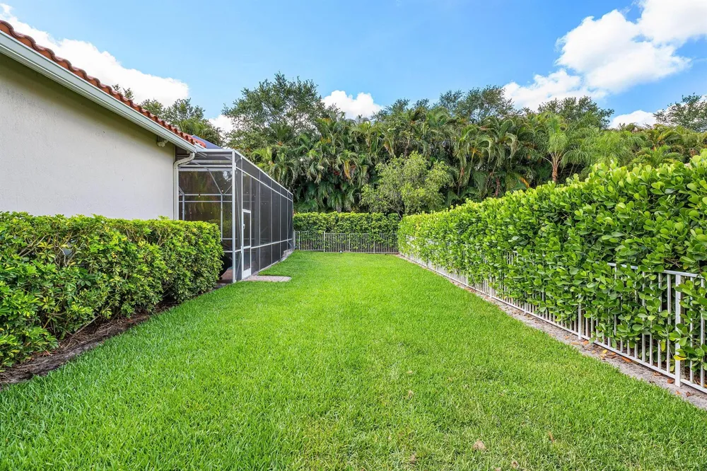 4675 Manderly Drive Wellington, FL 33449