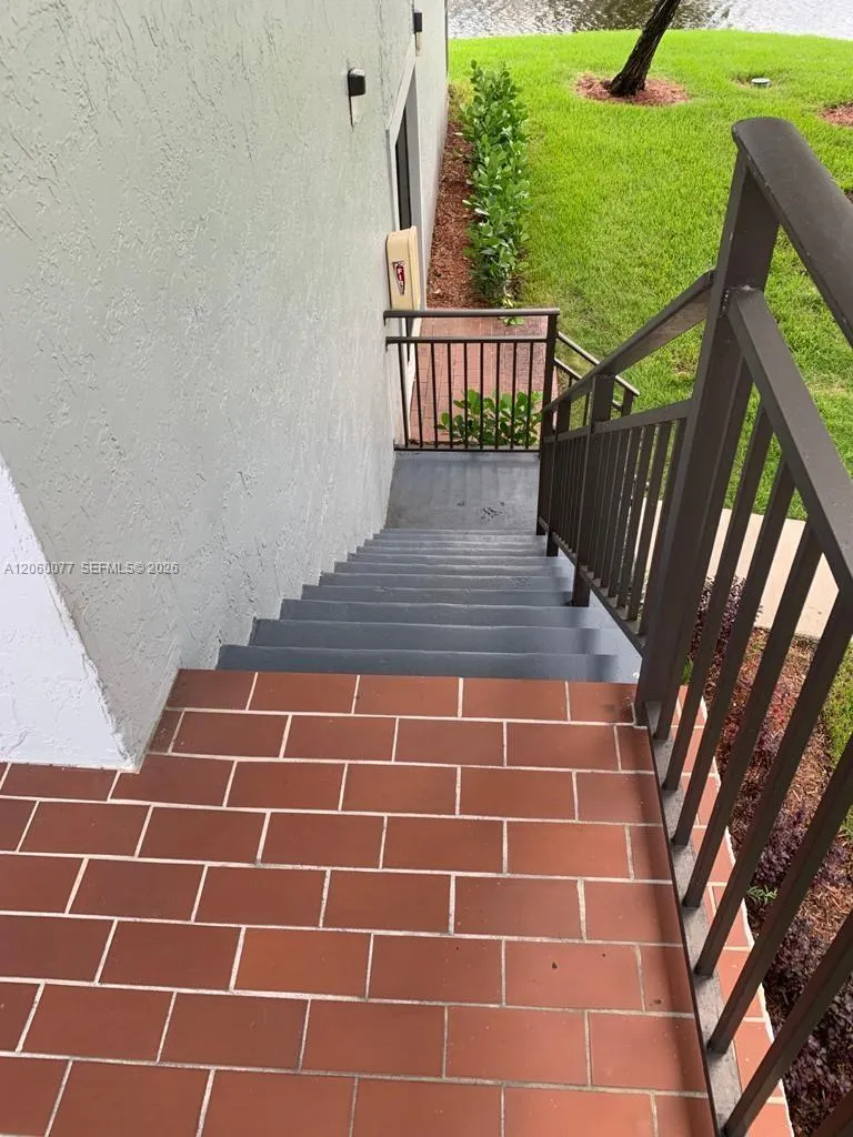 16581 Blatt Blvd #206 Weston, FL 33326