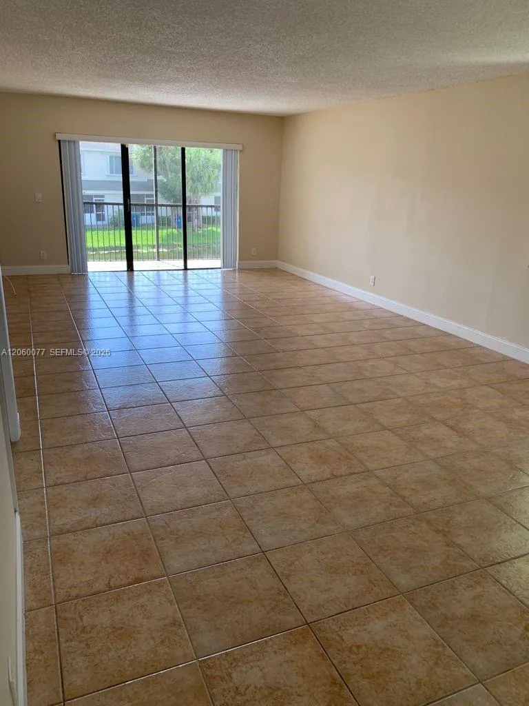 16581 Blatt Blvd #206 Weston, FL 33326