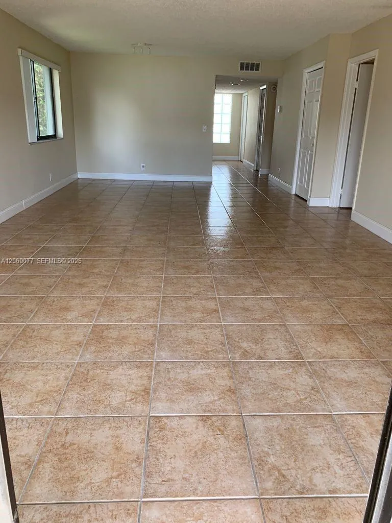16581 Blatt Blvd #206 Weston, FL 33326