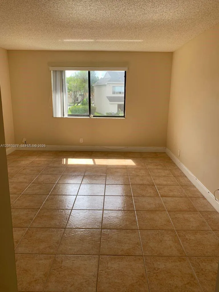16581 Blatt Blvd #206 Weston, FL 33326