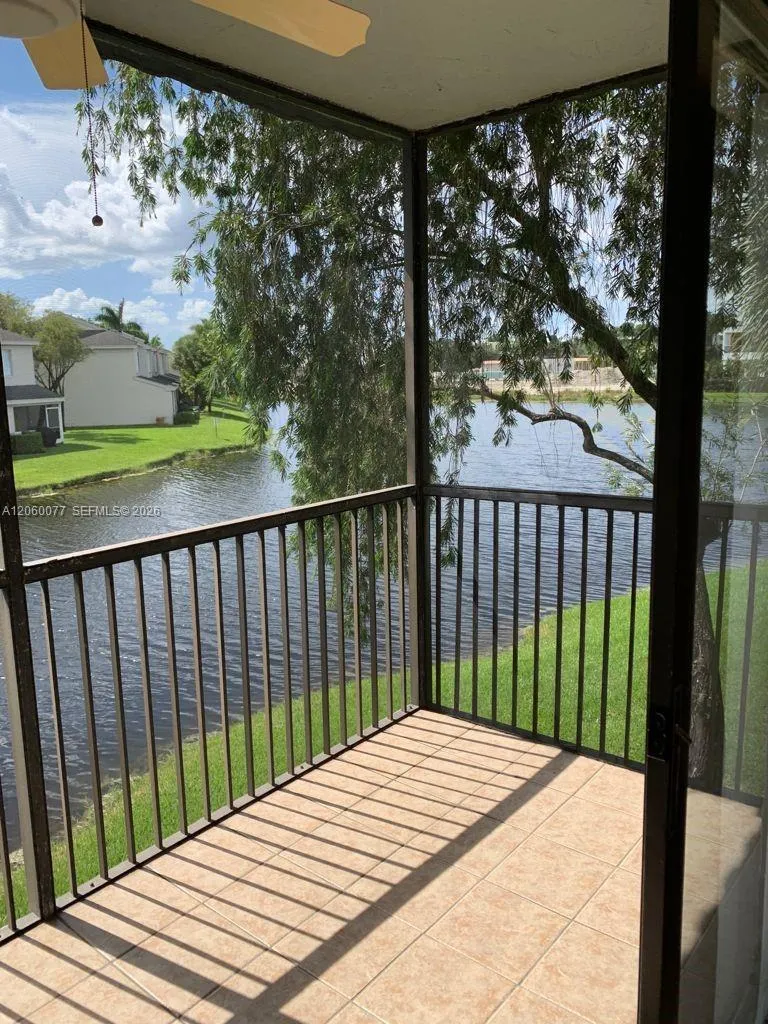 16581 Blatt Blvd #206 Weston, FL 33326