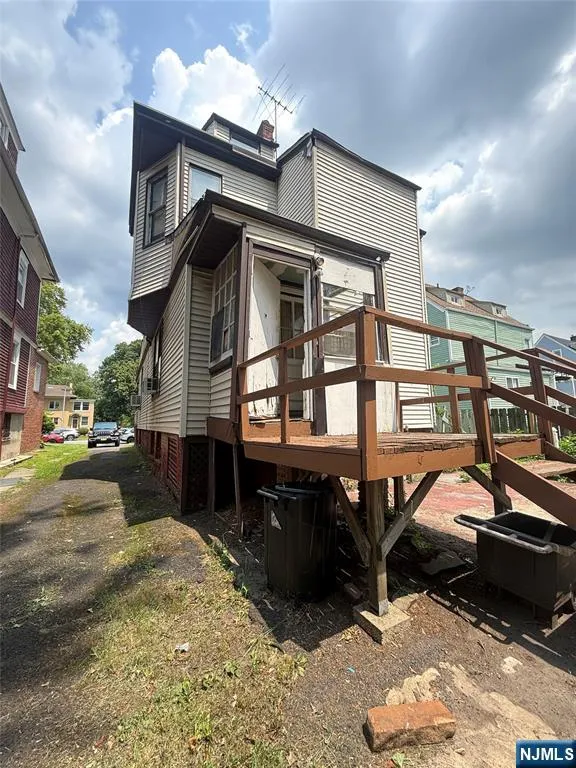 605 Park Avenue East Orange, NJ 07017