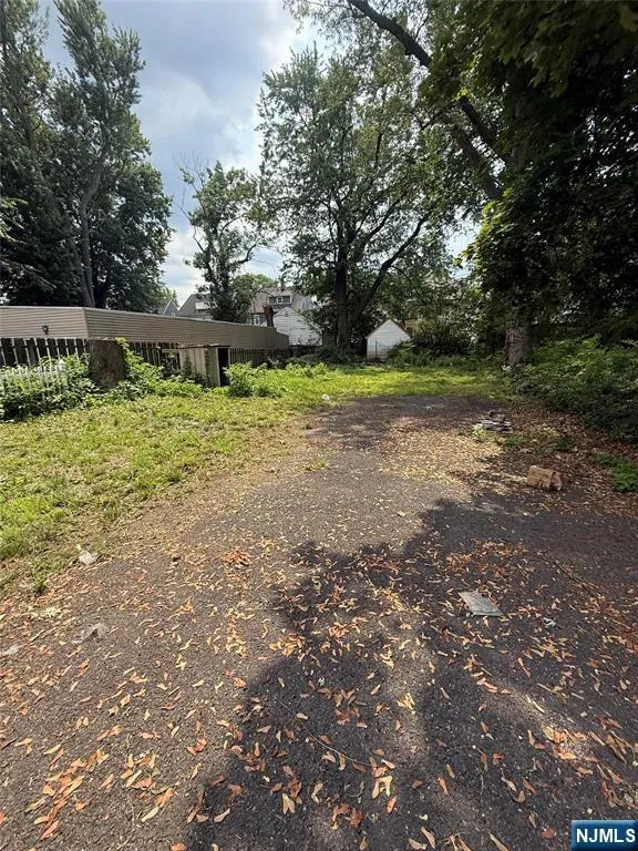 605 Park Avenue East Orange, NJ 07017