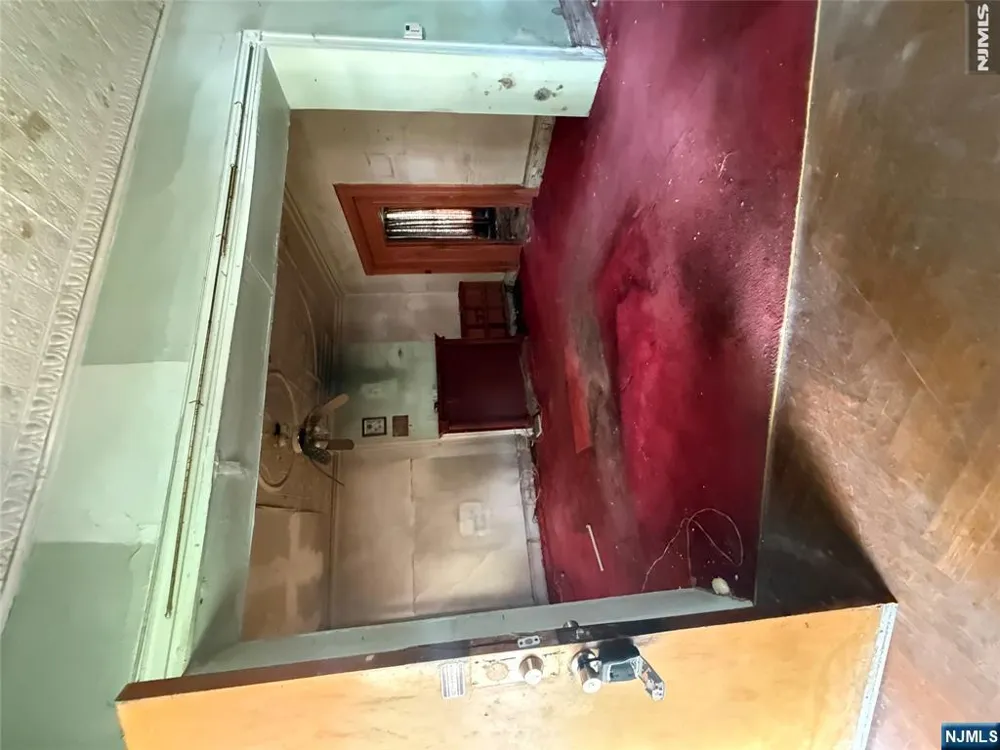 605 Park Avenue East Orange, NJ 07017
