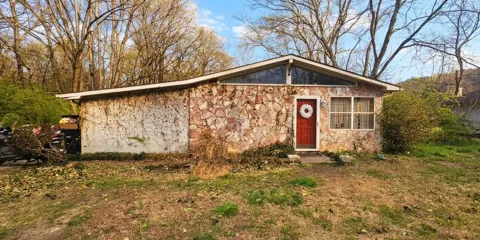 661 Long Street