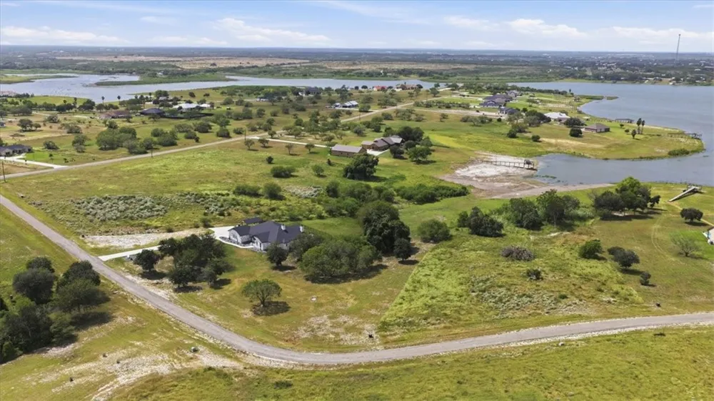 Pakuna Sandia, TX 78383