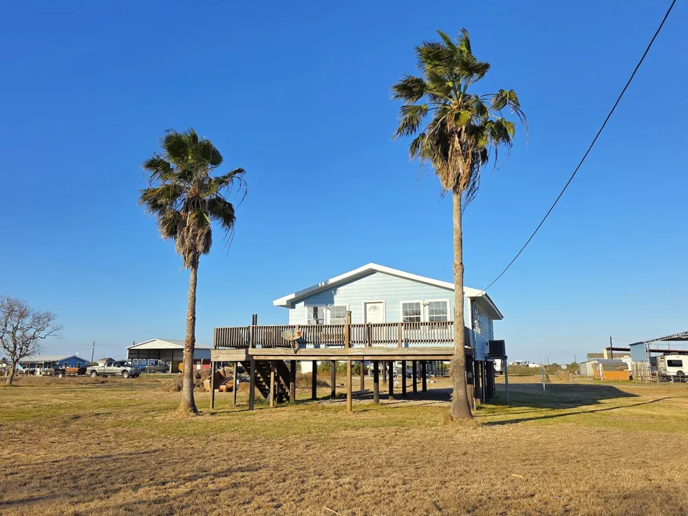 405 Blue Water Boulevard Sargent, TX 77414
