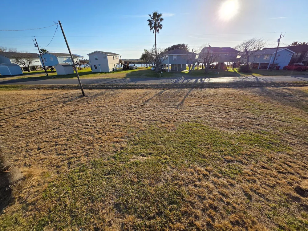 405 Blue Water Boulevard Sargent, TX 77414