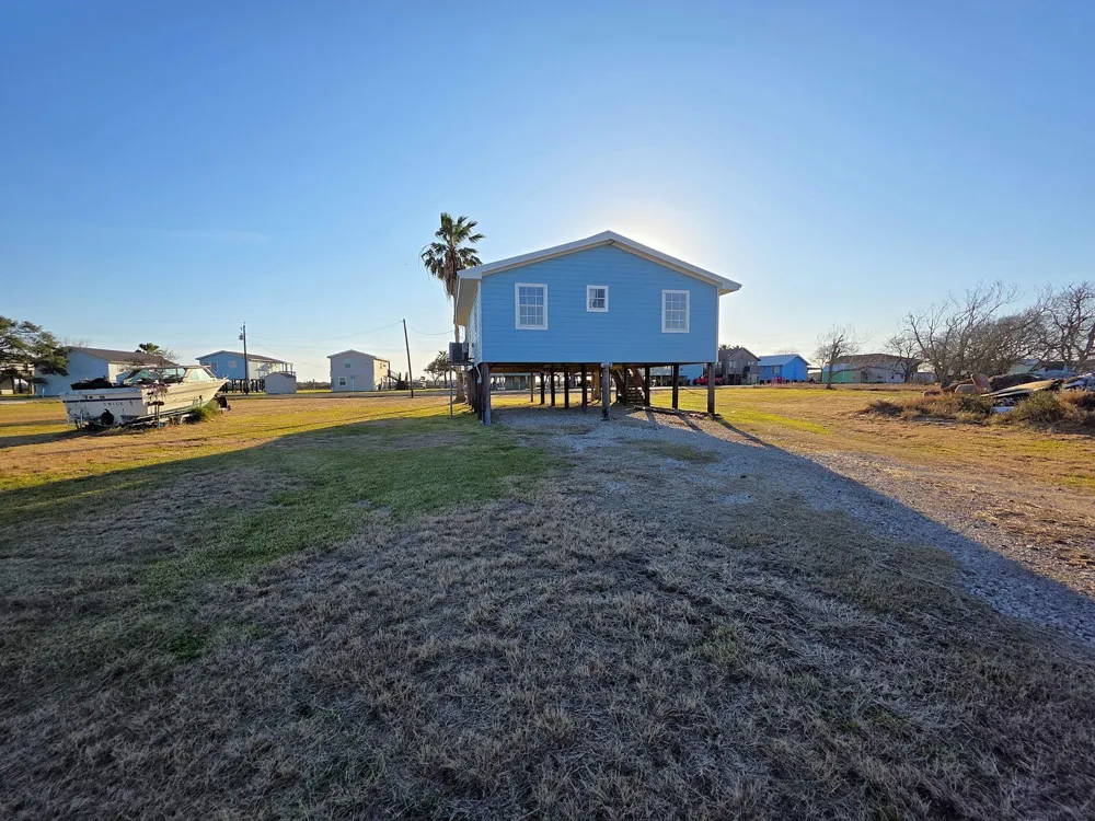405 Blue Water Boulevard Sargent, TX 77414