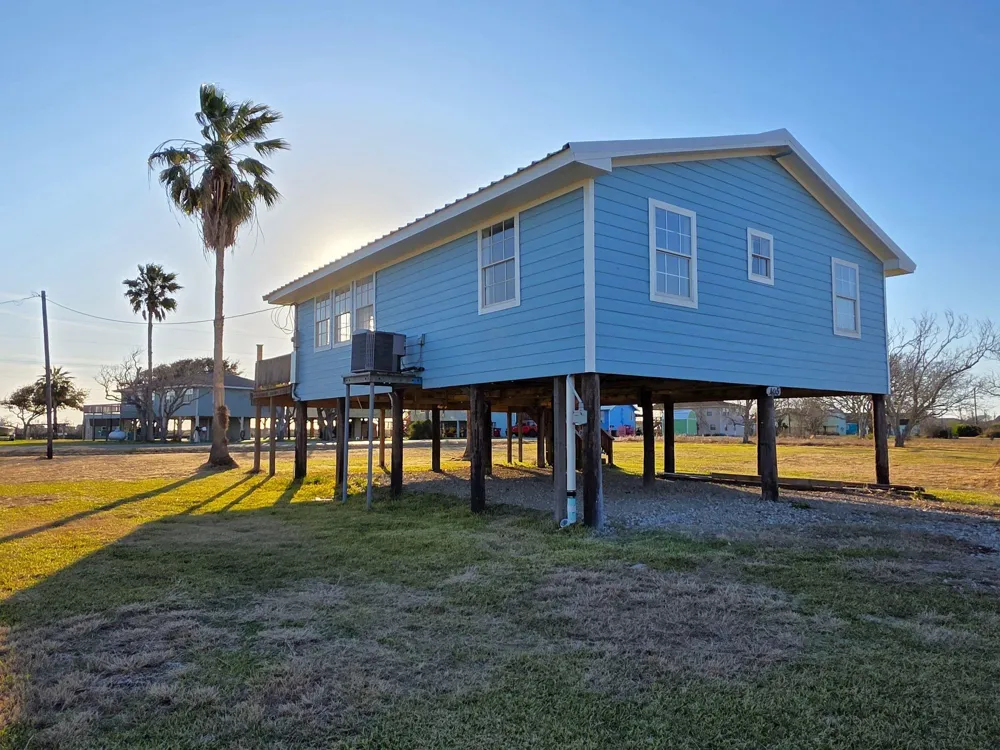 405 Blue Water Boulevard Sargent, TX 77414
