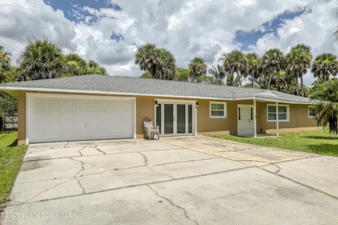 215 Pelican Drive