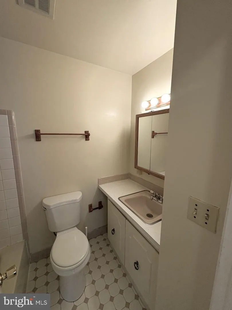 3156 CEDAR GROVE DRIVE Fairfax, VA 22031