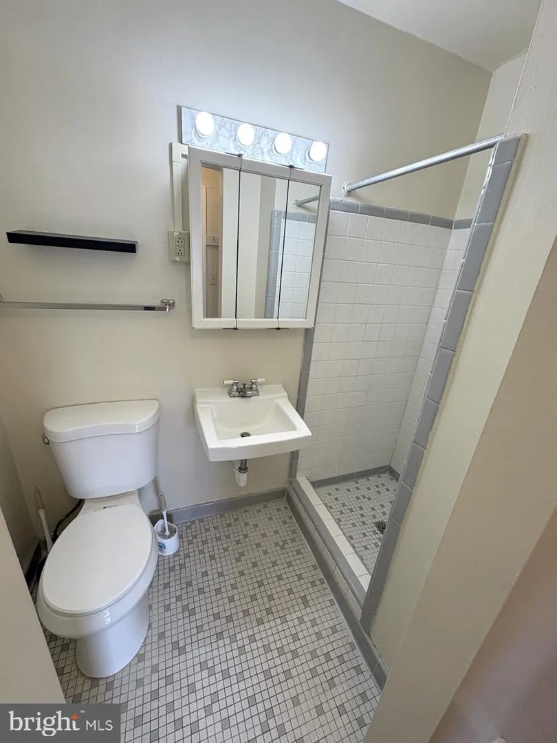 3156 CEDAR GROVE DRIVE Fairfax, VA 22031
