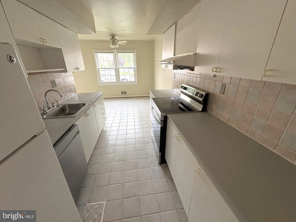3156 CEDAR GROVE DRIVE Fairfax, VA 22031