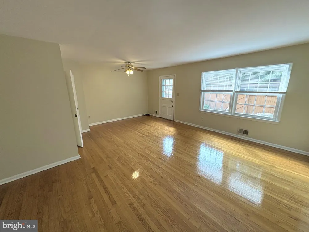 3156 CEDAR GROVE DRIVE Fairfax, VA 22031