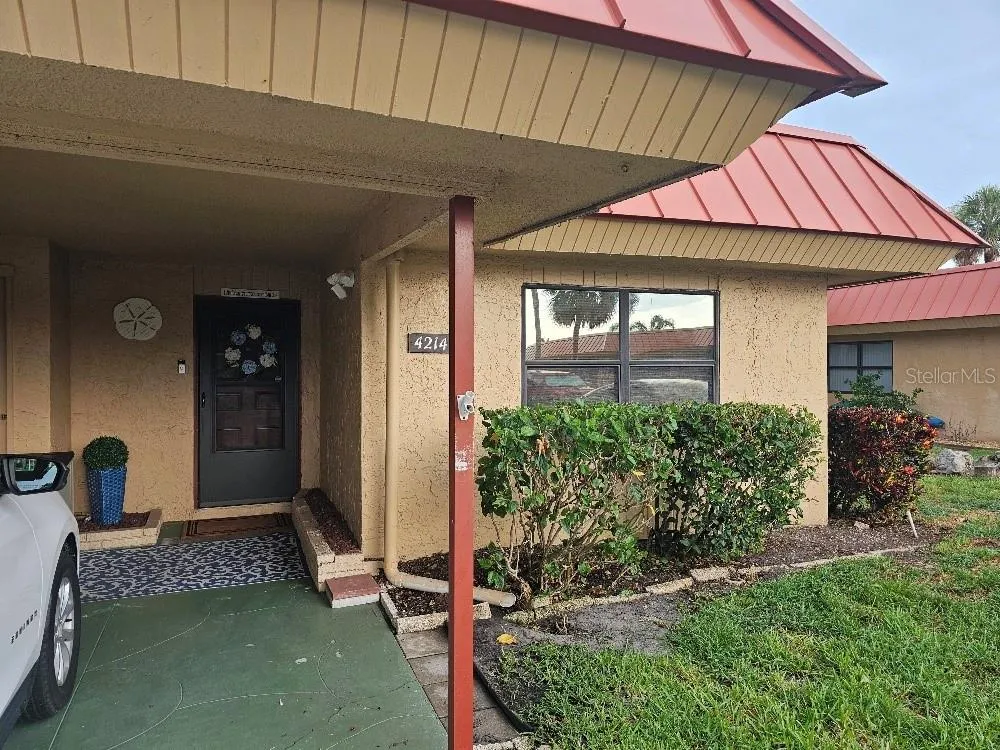 4214 EL DORADO COVE #V-10 Bradenton, FL 34210