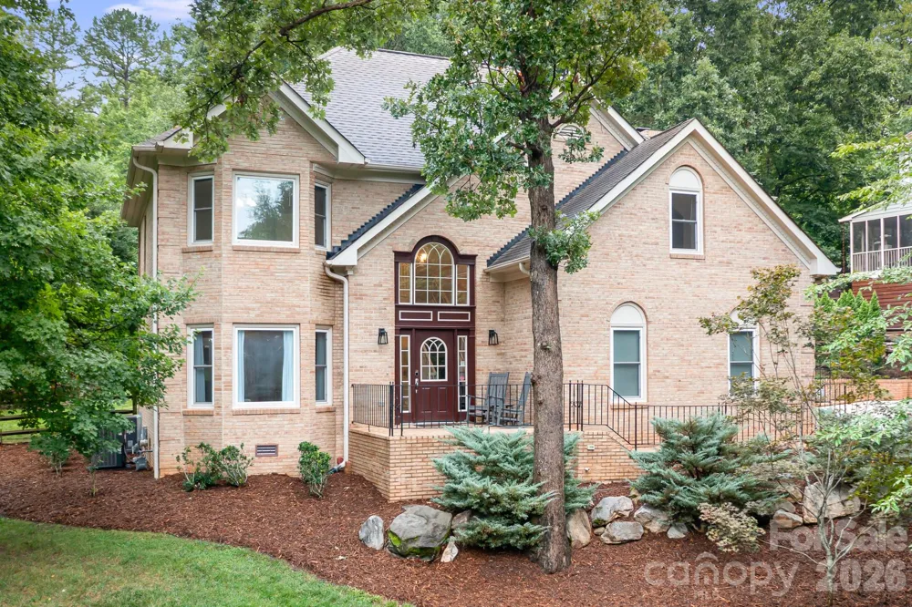 7048 Mariners Court Tega Cay, SC 29708