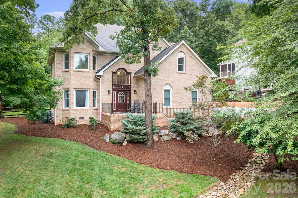 7048 Mariners Court Tega Cay, SC 29708