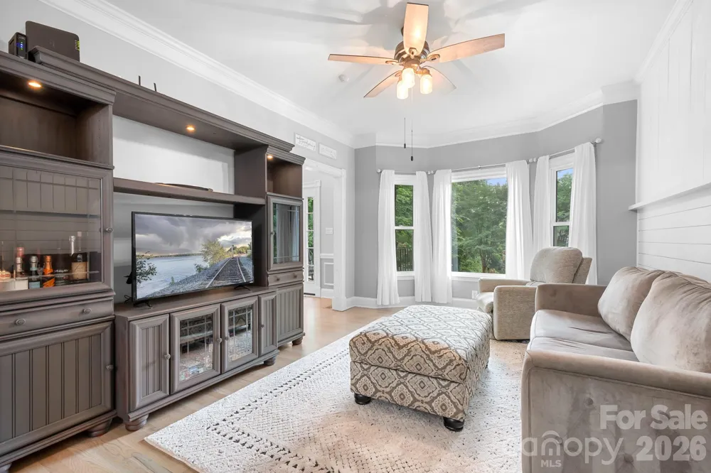 7048 Mariners Court Tega Cay, SC 29708