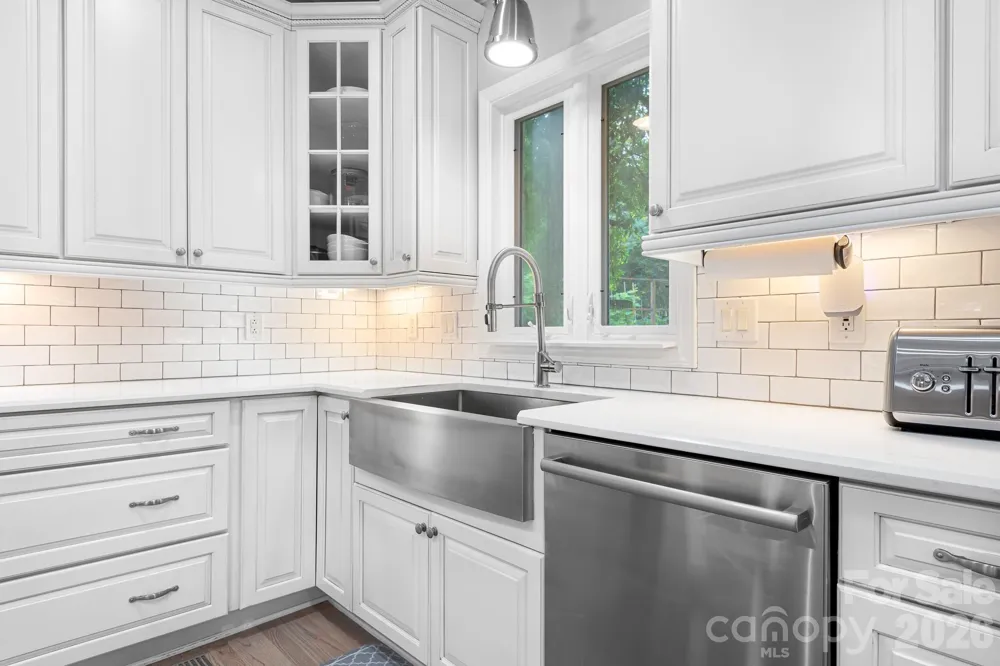 7048 Mariners Court Tega Cay, SC 29708