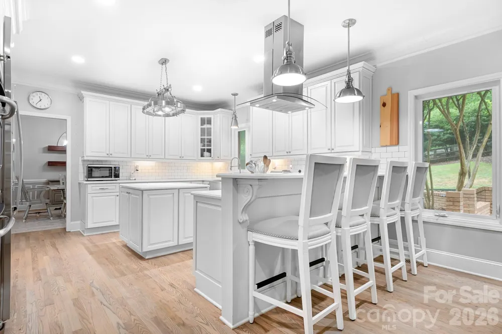 7048 Mariners Court Tega Cay, SC 29708