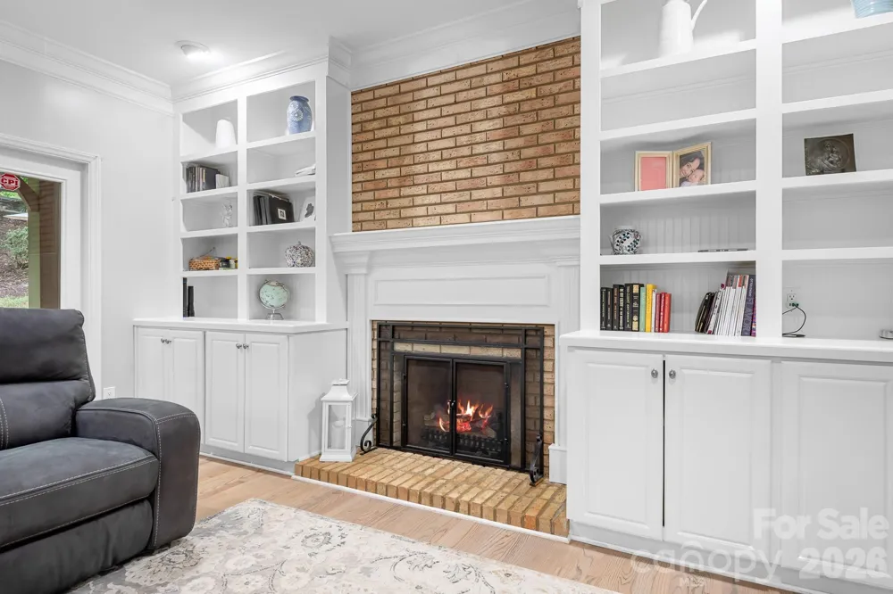 7048 Mariners Court Tega Cay, SC 29708