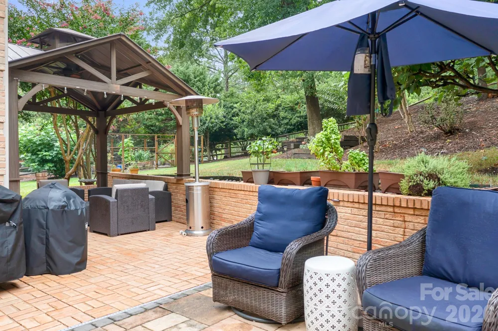 7048 Mariners Court Tega Cay, SC 29708