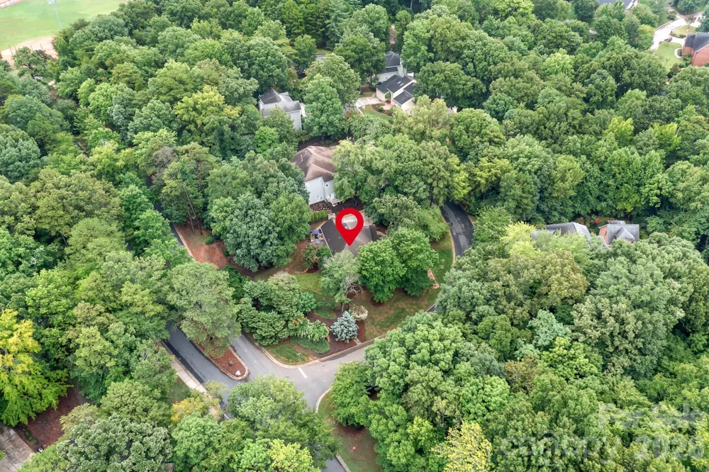 7048 Mariners Court Tega Cay, SC 29708