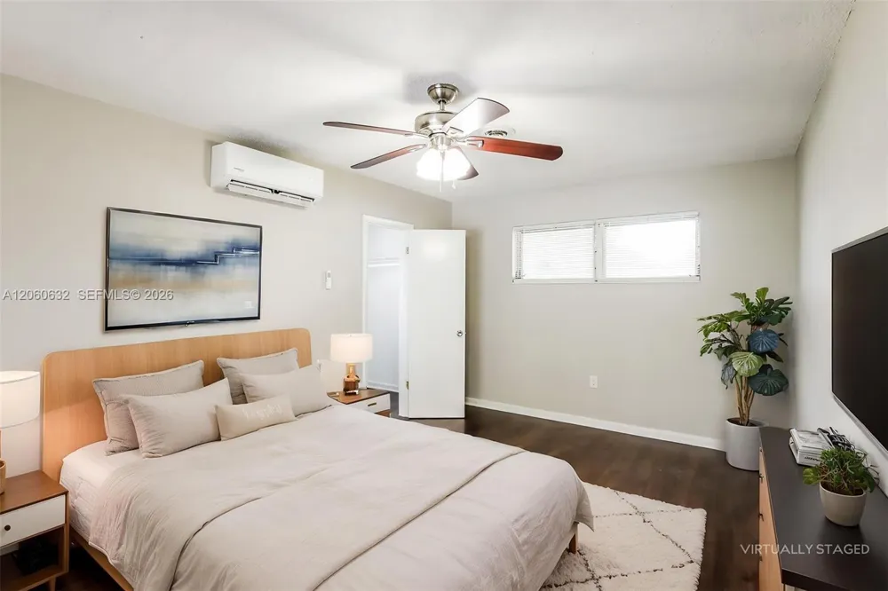 4896 NW 6th Ct Plantation, FL 33317