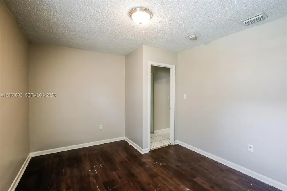 4896 NW 6th Ct Plantation, FL 33317