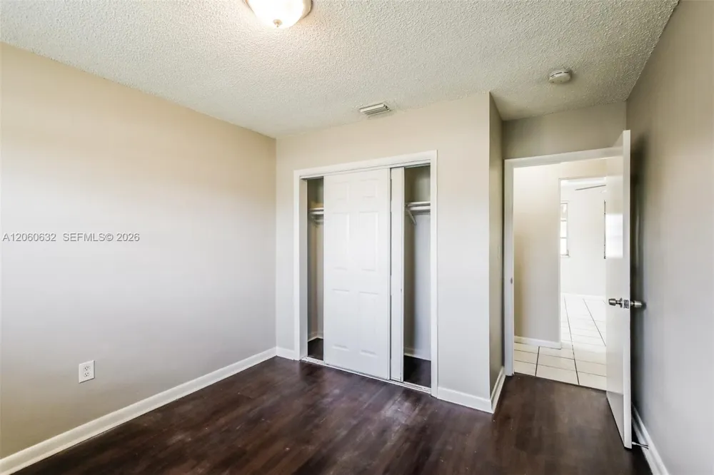 4896 NW 6th Ct Plantation, FL 33317