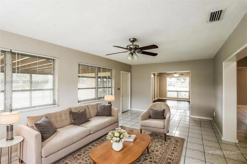 4896 NW 6th Ct Plantation, FL 33317