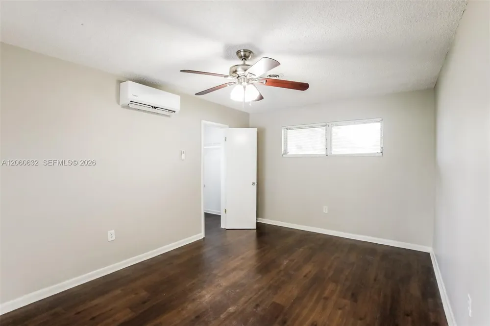 4896 NW 6th Ct Plantation, FL 33317