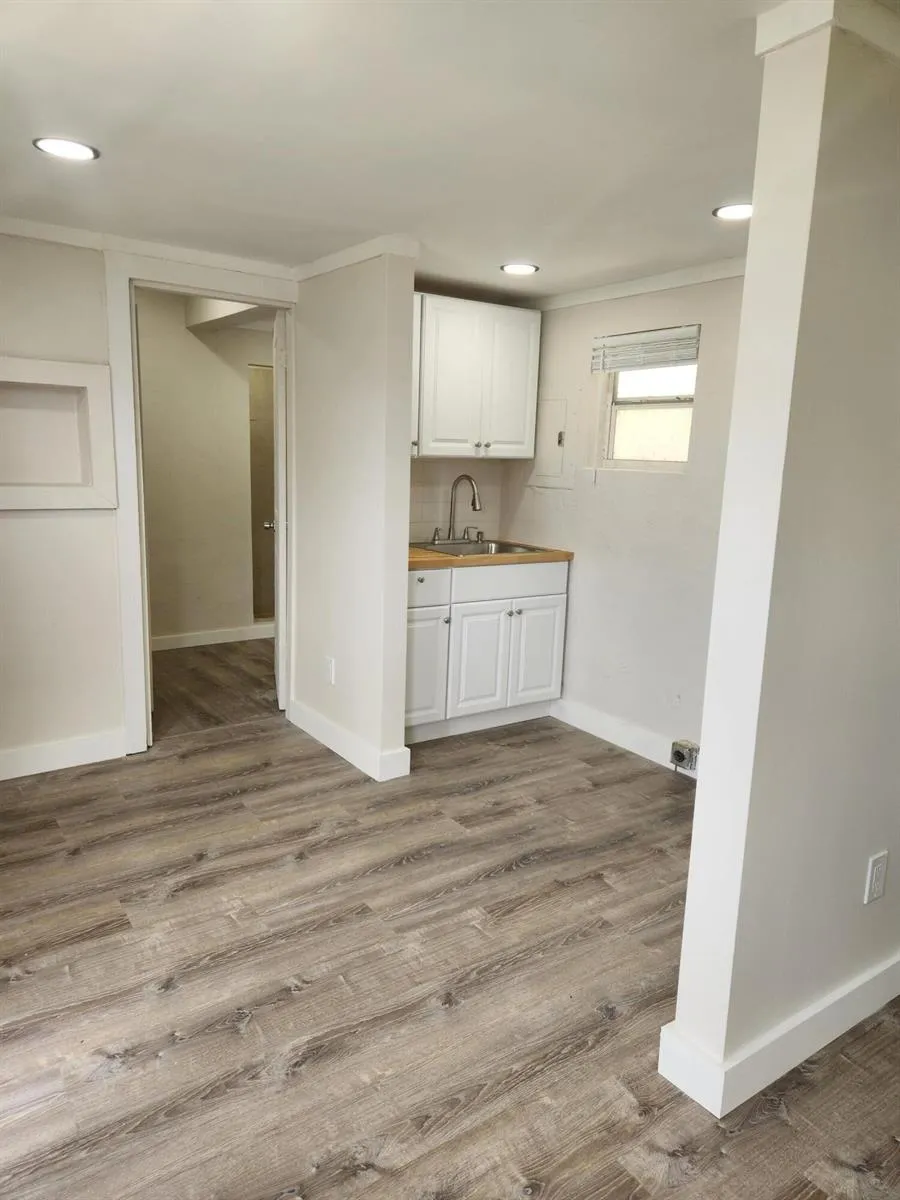 134 W 24TH W #1 Riviera Beach, FL 33404