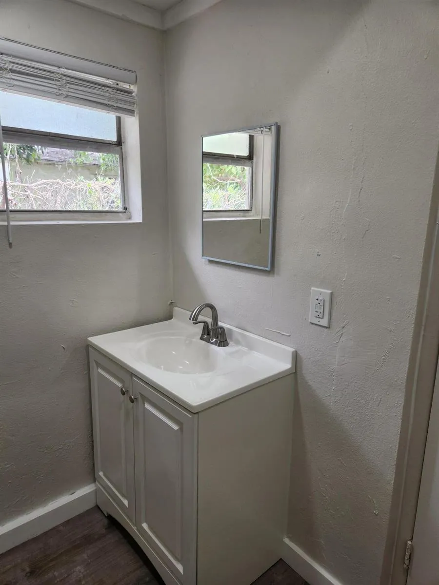 134 W 24TH W #1 Riviera Beach, FL 33404