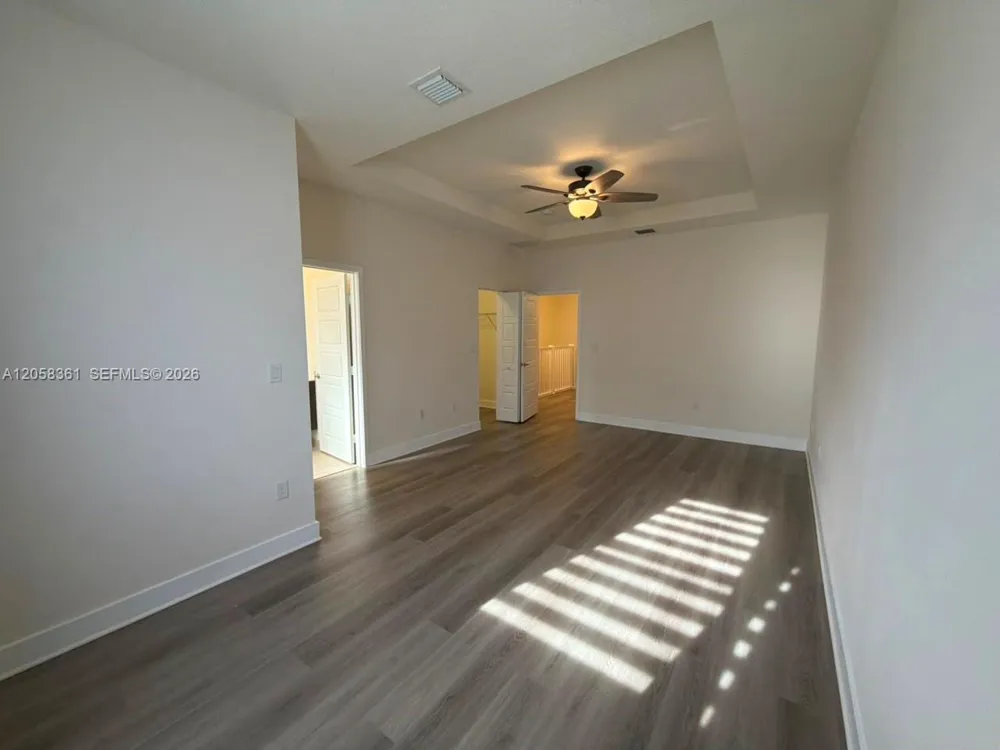 15816 NW 91st Ave Miami Lakes, FL 33018