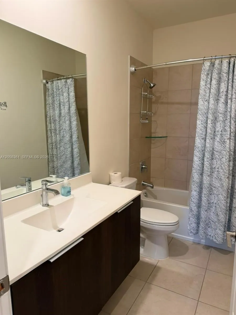 15816 NW 91st Ave Miami Lakes, FL 33018