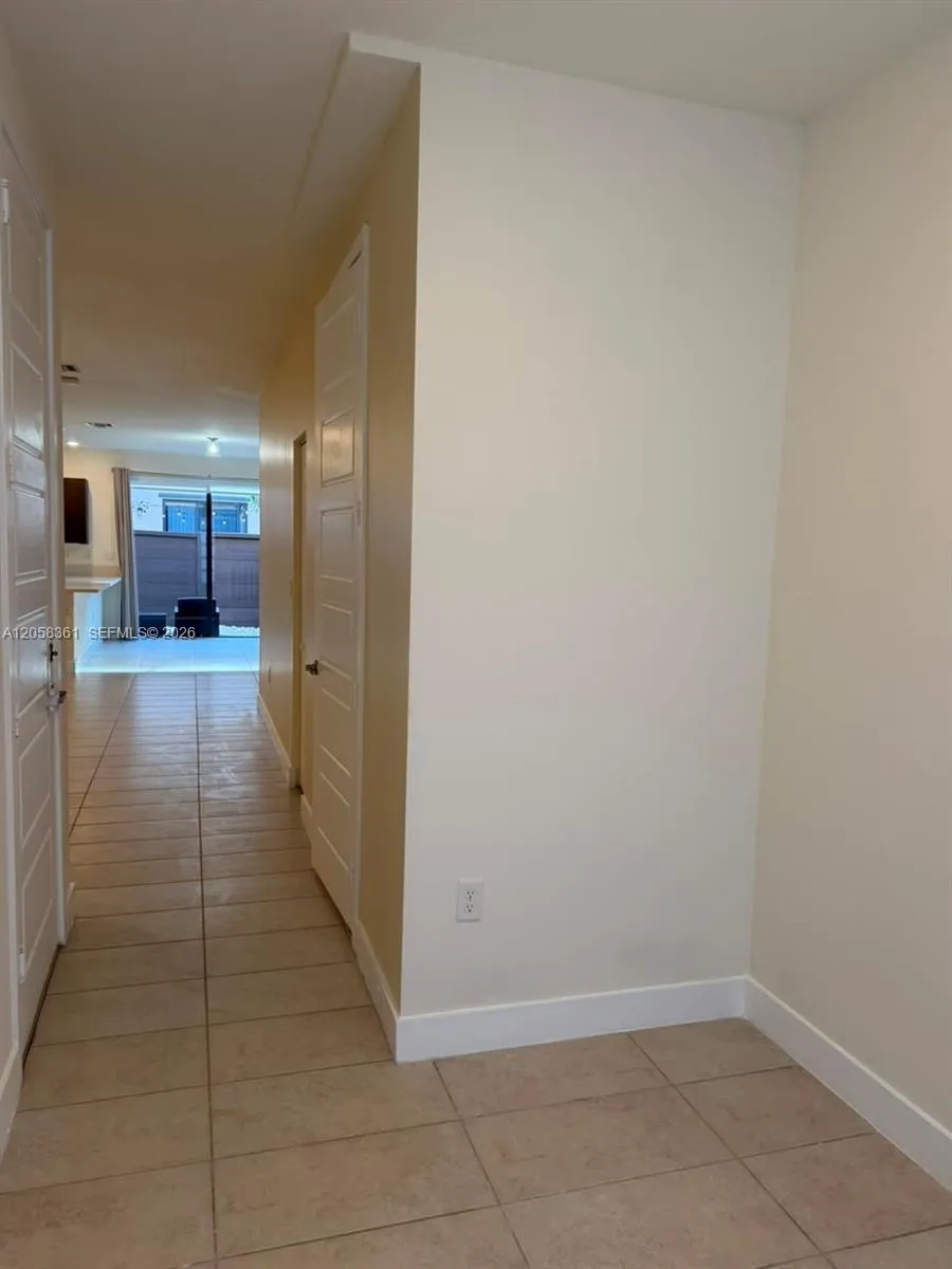 15816 NW 91st Ave Miami Lakes, FL 33018